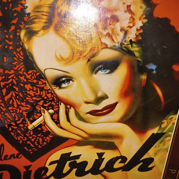 Marlene Dietrich New 1000Piece Puzzle NEW - Picture 5 of 5